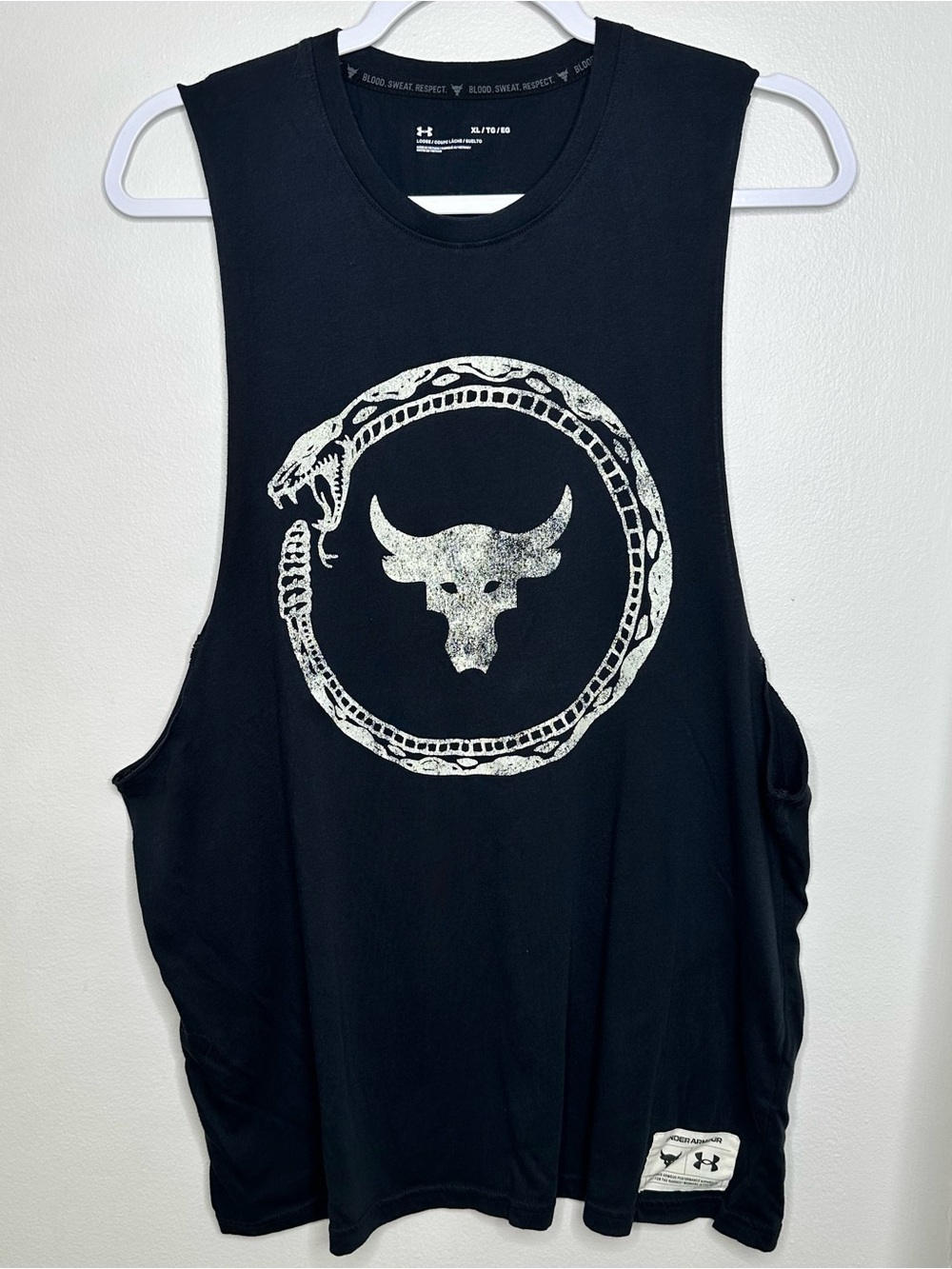 Under Armour Black Graphic Muscle Tank with Bull & Snake XL